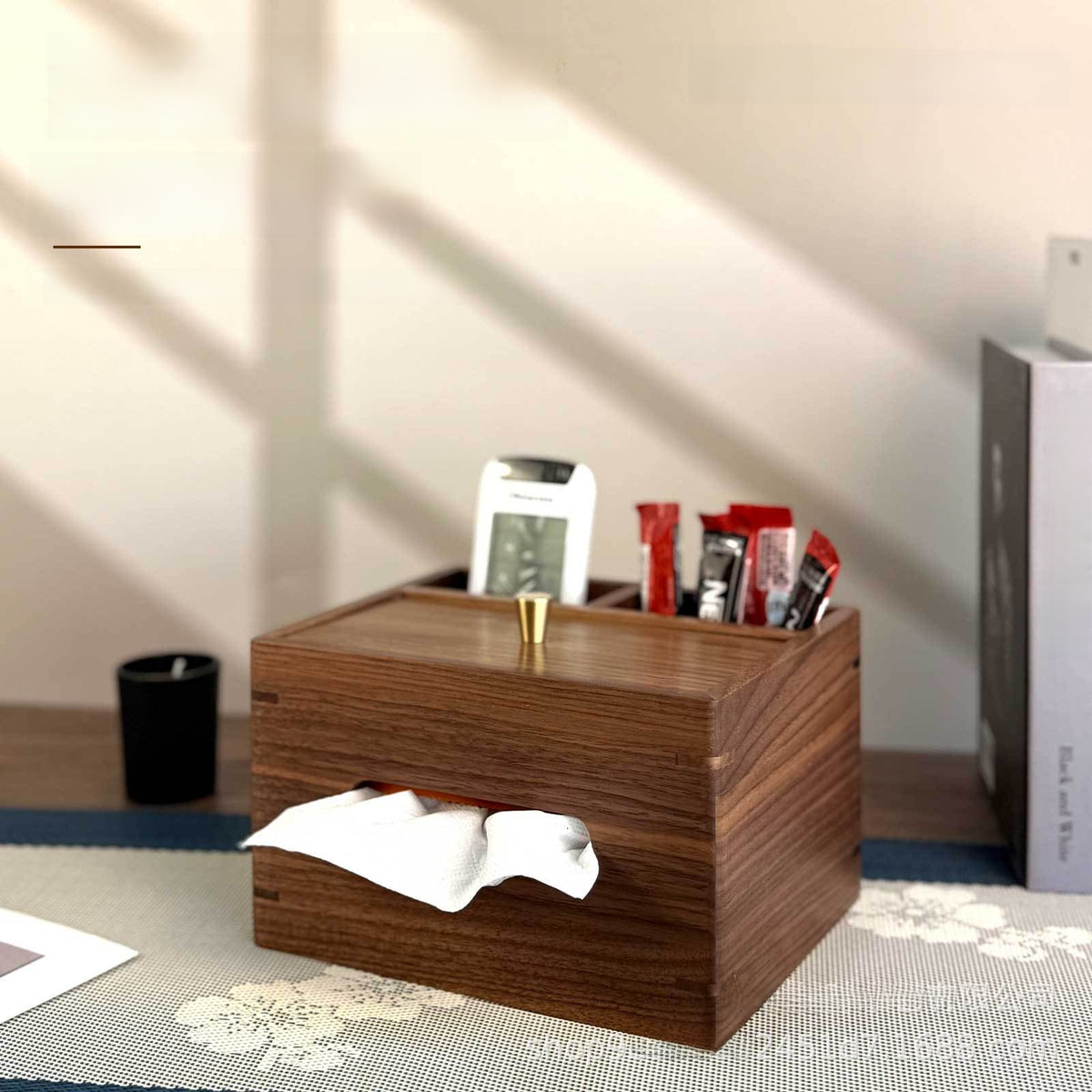 Caja de almacenamiento de pañuelos de madera con control remoto - vista general